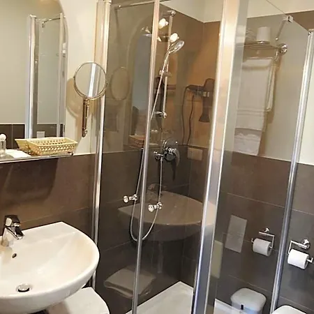 Giulio Cesare 3*