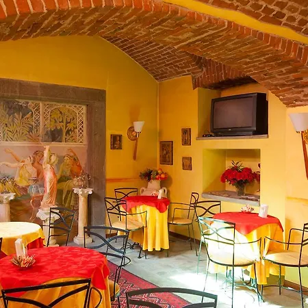 Giulio Cesare 3* Turín